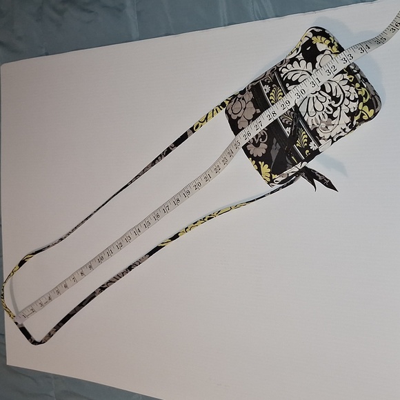 ๐VINTAGE๐ VERA BRADLEY Mini Hipster in Baroque Pattern - Picture 4 of 17